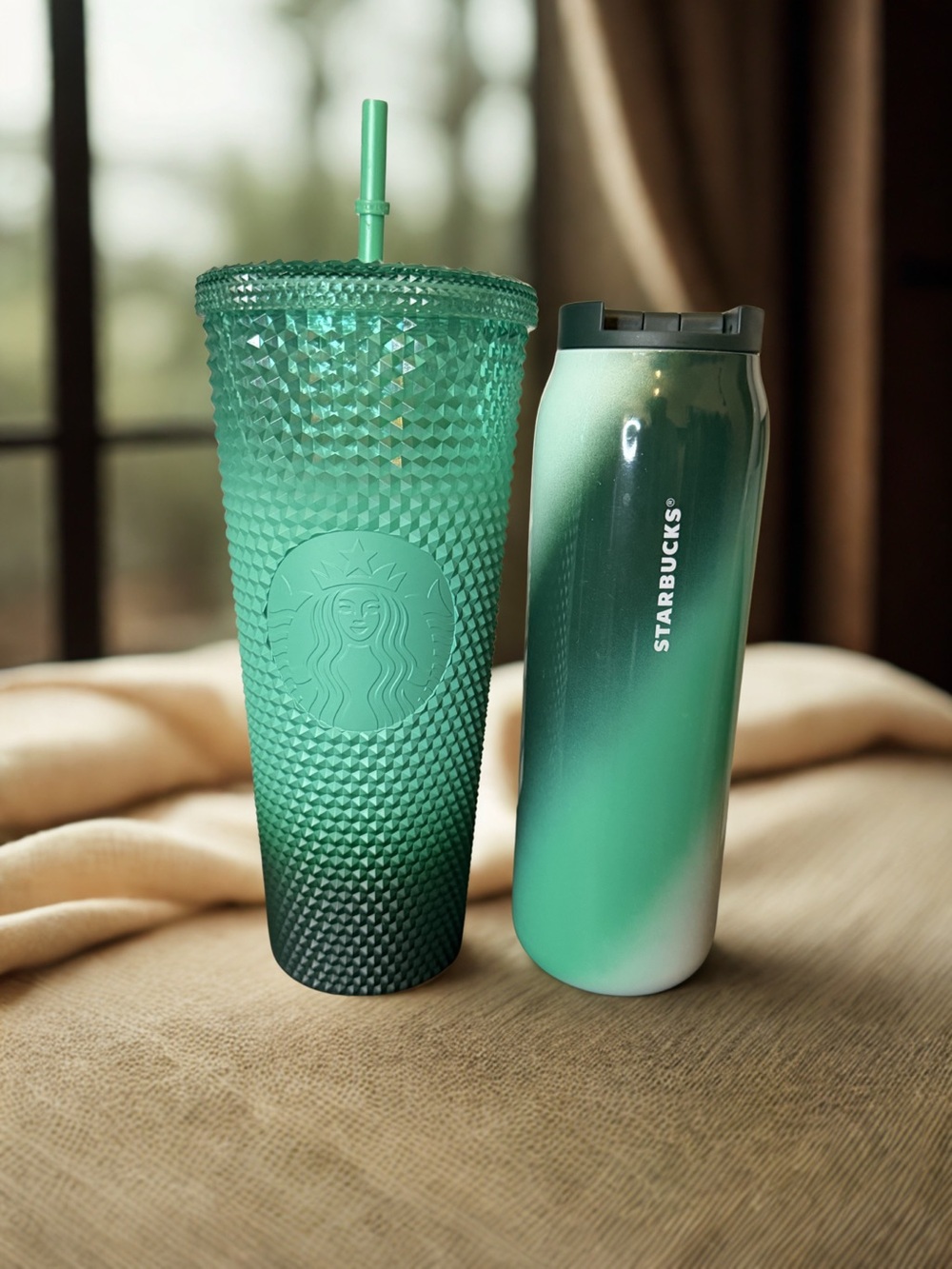 STARBUCKS | BUNDLE OF 2 CUPS HOT AND COLD MATCHING